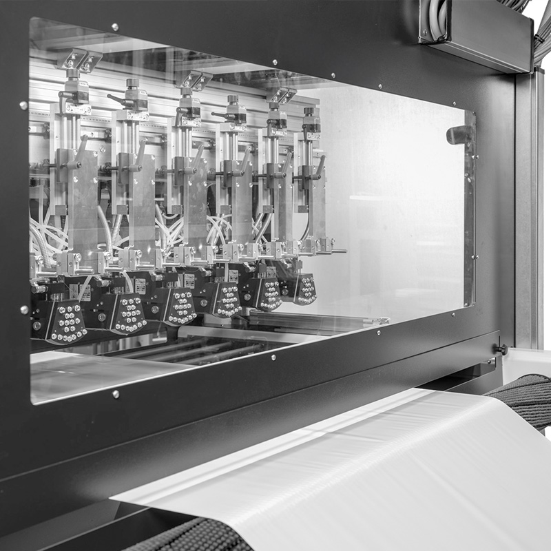 SM Klebetechnik Beschichtungsstand in Schutzeinhausung